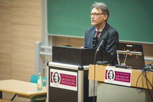Begrüßung durch den Rektor der OVGU Prof. Dr. Jens Strackeljahn(Bild - Matthias Piekacz)